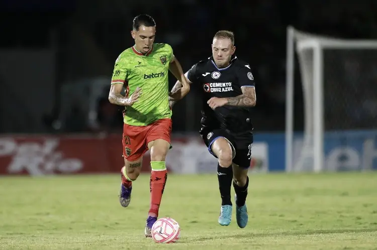 FC Juárez le saca el empate a Cruz Azul en el último minuto