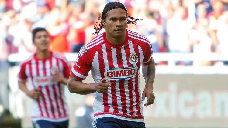 'Gullit' asegura que él salvó a Chivas del descenso