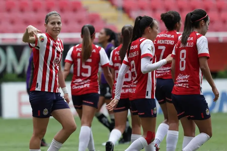 Chivas no suelta el liderato de la Liga MX Femenil