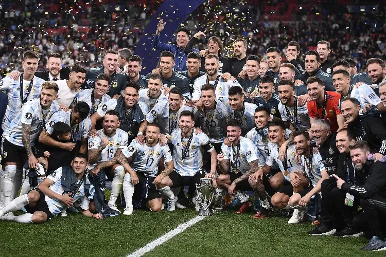 Operan a portero de Argentina y podría perderse el Mundial