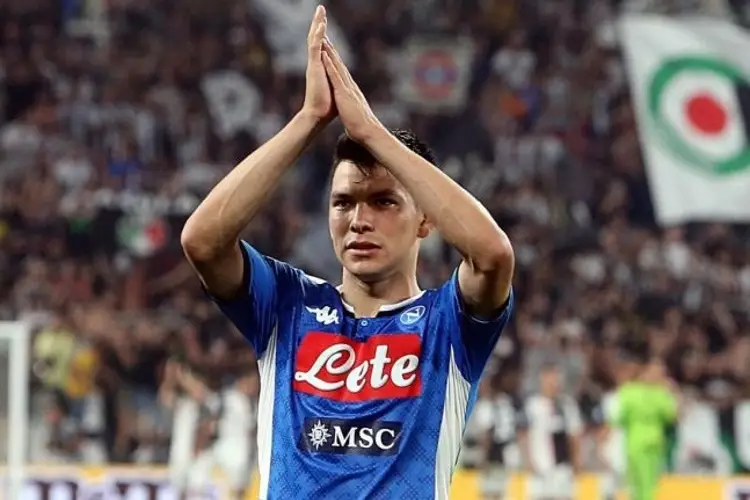 'Chucky' Lozano enfurece tras no jugar con el Napoli (VIDEO)