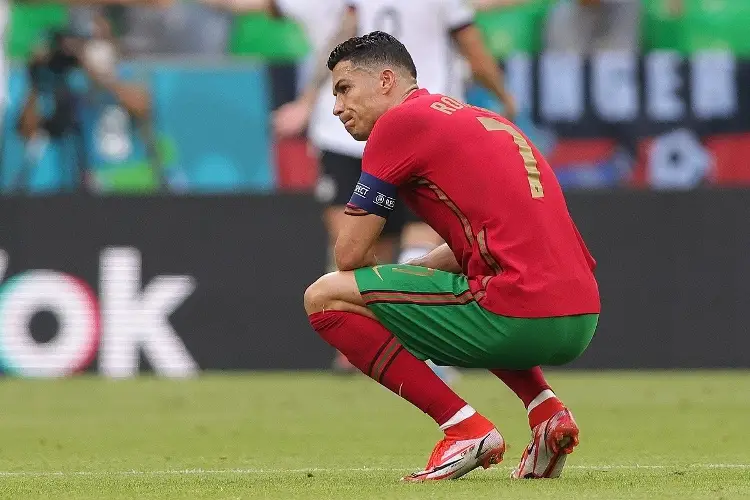 Cristiano Ronaldo sufre terrible golpe y queda ensangrentado (VIDEO+FOTO)