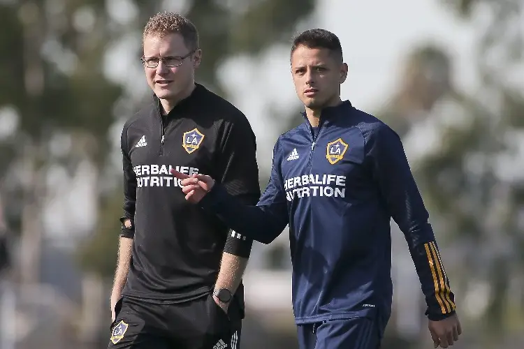 'Chicharito' renovará contrato en automático con Galaxy