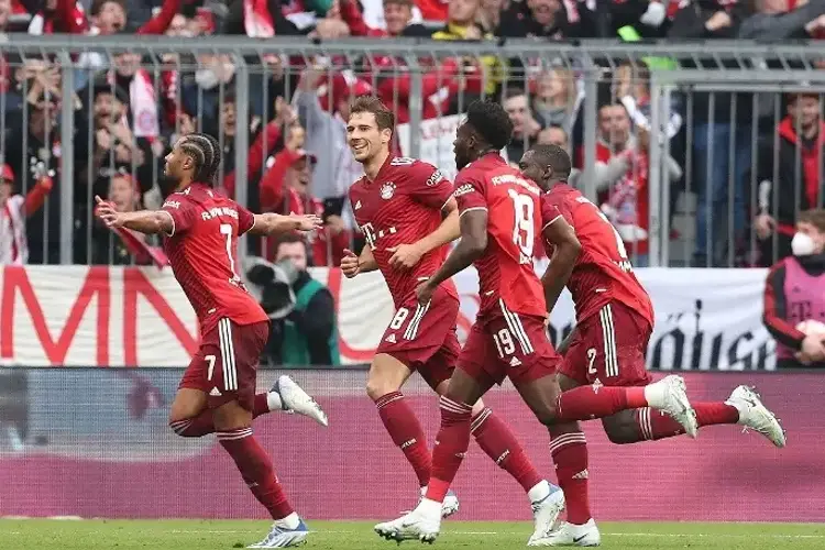 Bayern Múnich golea y se acerca al liderato en la Bundesliga 