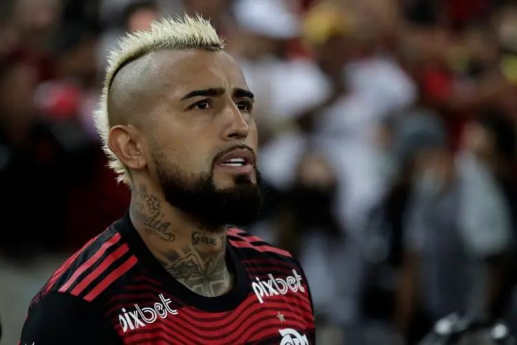 Vidal siguió el funeral de su padre en Instagram