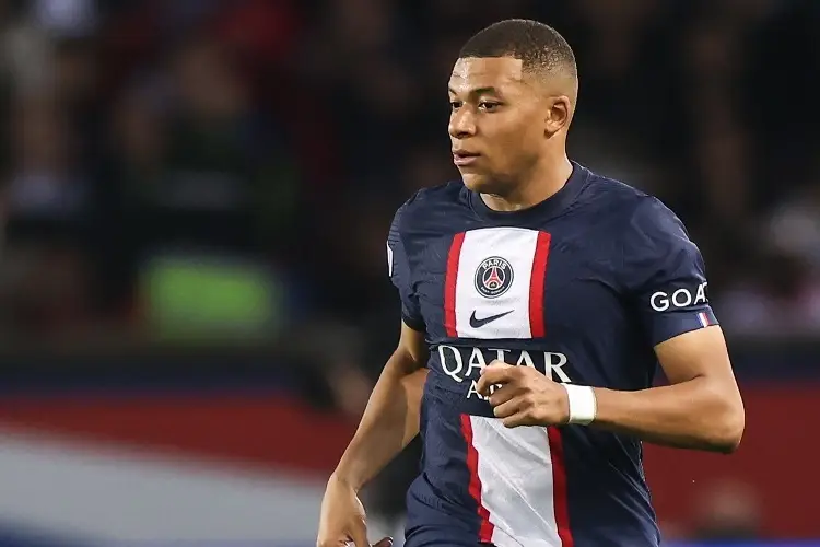 Nunca pedí salir del PSG: Mbappé desmiente rumores