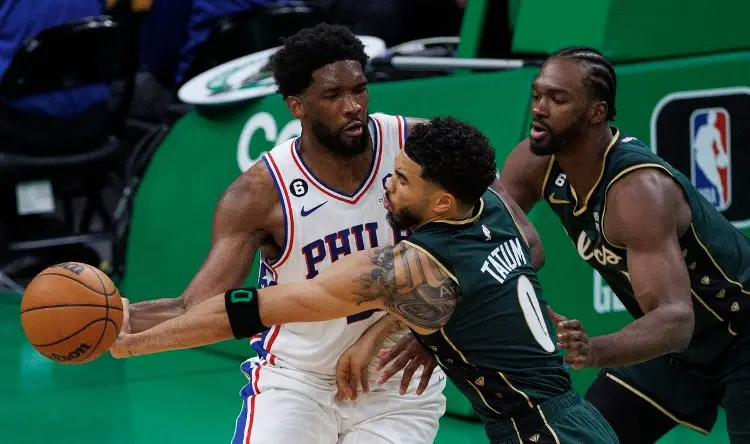 NBA: Celtics pegan a los 76ers en comienzo de temporada