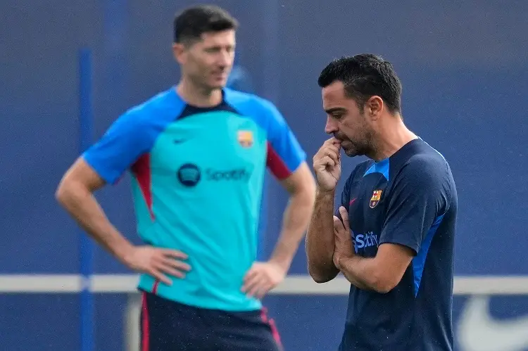 Xavi comienza a sentir la presión en Barcelona