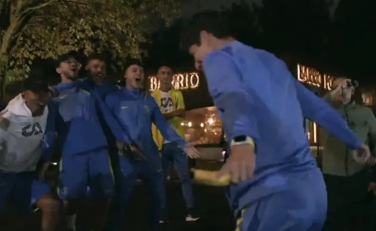 Jürgen lo vuelve hacer y celebra como Cristiano en la calle (VIDEO)