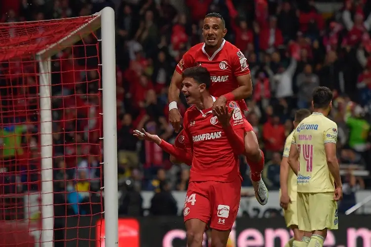 Toluca impone autoridad ante América en la semifinal