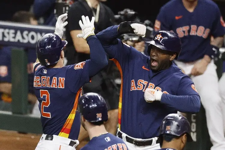 Astros repite dosis y le pega a los Yankees en Serie de Campeonato