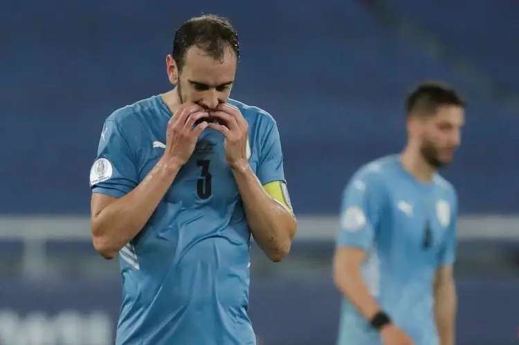 Diego Godín encabeza primer entrenamiento de Uruguay