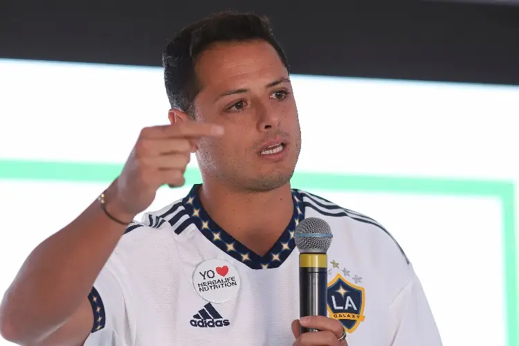 'Chicharito' se queda en el Galaxy