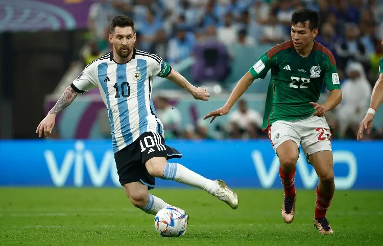 Messi iguala récord de Maradona