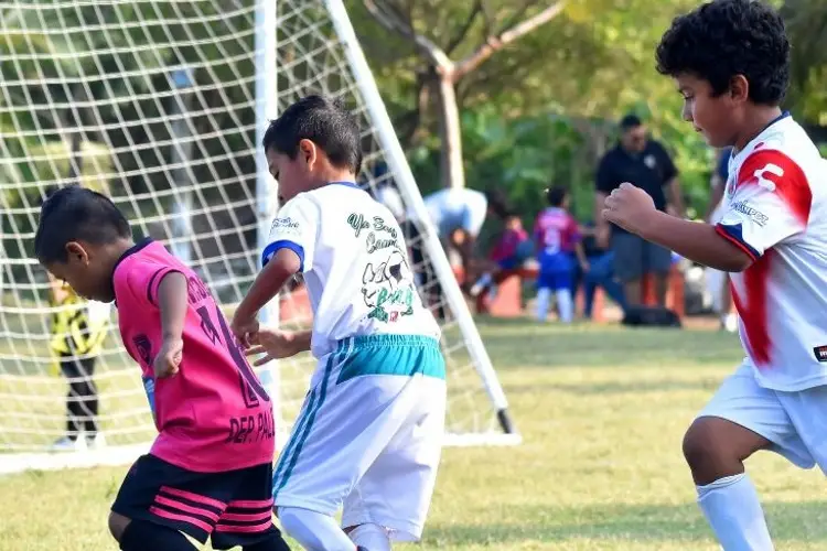 Intensa jornada 7 en la Liga Formativa de Fútbol Luis Pirata de la Fuente