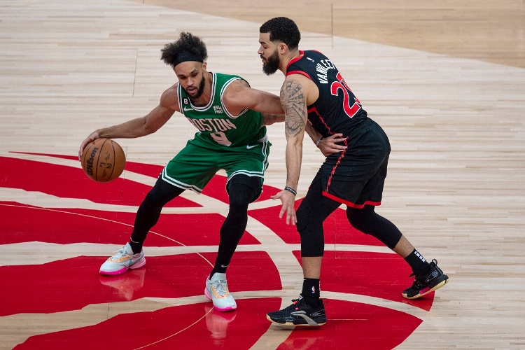 NBA: Celtics arrasan con los Raptors