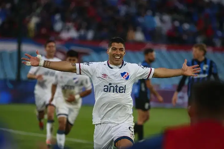 'Potro' Gutiérrez acepta interés de Cruz Azul en Luis Suárez 