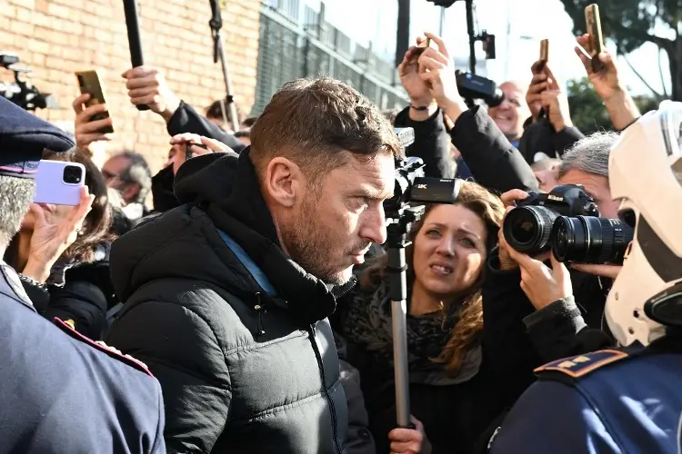 Totti, Mancini y dos mil personas despiden a Mihajlovic en su funeral