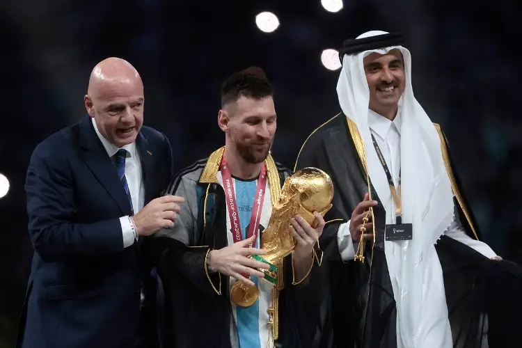 Messi ha conseguido el Mundial de una forma extraordinaria: Iniesta