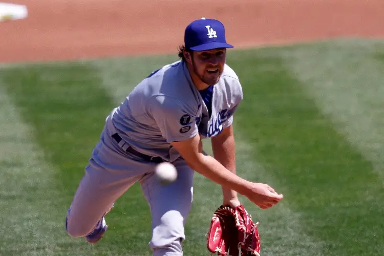 Reducen de forma considerable la sanción de Trevor Bauer