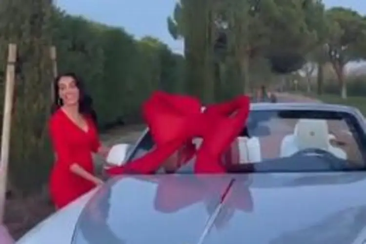 ¡Tremendo regalo de Georgina a Cristiano en Navidad! (FOTO y VIDEO)