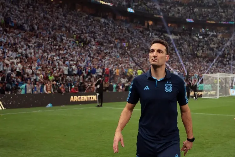 Scaloni regresa a España