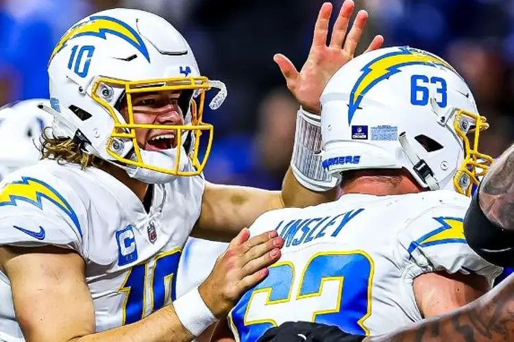 NFL: Chargers amarran pase a los playoffs