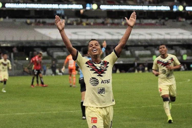 Giovani dos Santos en la mira del futbol de Guatemala