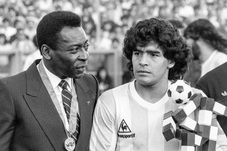 Pelé y Maradona jugarán juntos en el cielo