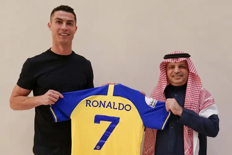 Ministro saudí se dice 'feliz' por el fichaje de Cristiano Ronaldo con Al Nassr