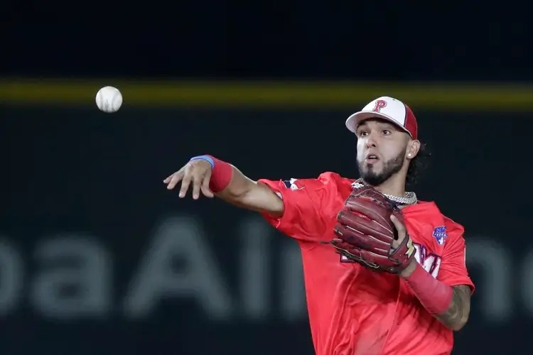 Jonathan Araúz encabeza los nuevos refuerzos en el béisbol dominicano