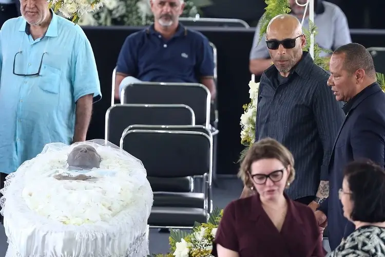 Presidente de Brasil asistirá al funeral de 'Pelé'