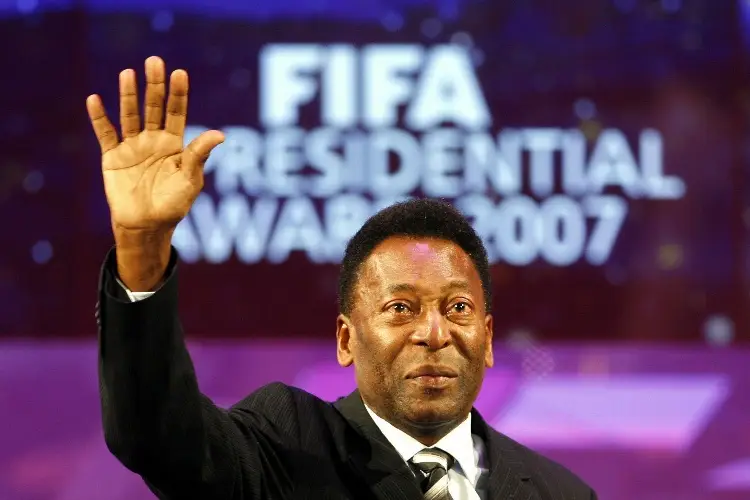 'Pelé' no murió, 'Pelé' fue a un lugar mejor: Presidente de Brasil 
