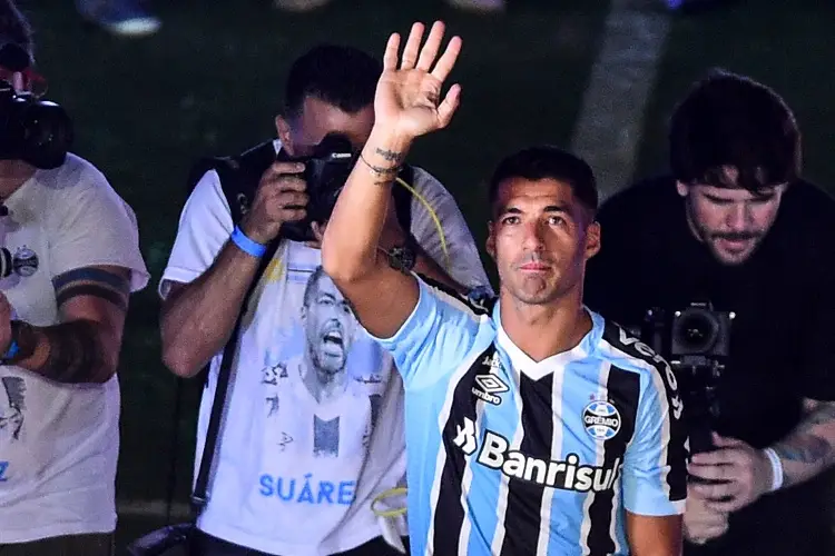 Me gustan los desafíos difíciles: Luis Suárez en su presentación con Gremio