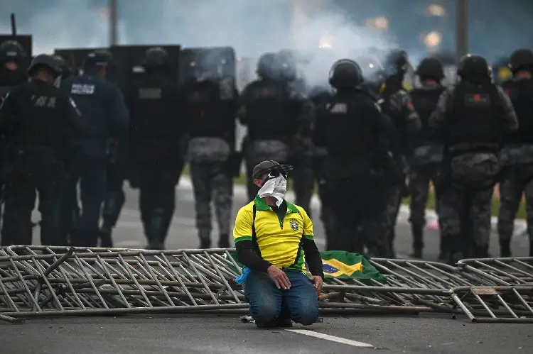 Brasil rechaza el uso de la camiseta de la selección en actos antidemocráticos