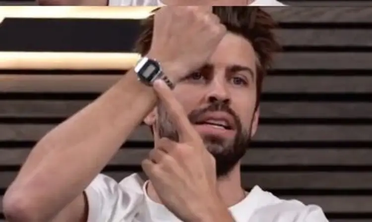 Piqué se presenta en un streaming con reloj Casio (VIDEO)