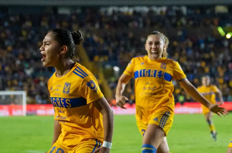 Tigres mantiene liderato de Liga MX Femenil con triunfo ante Pumas