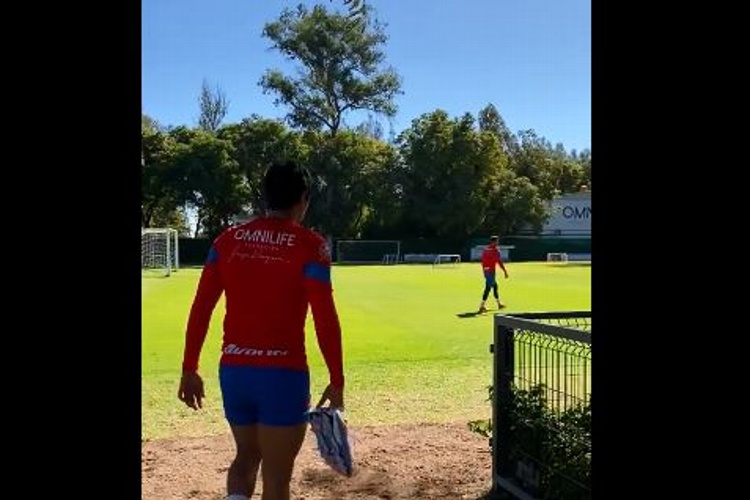 ¡Las Chivas están salvadas regresa el delantero que tanto esperaban! (VIDEO)