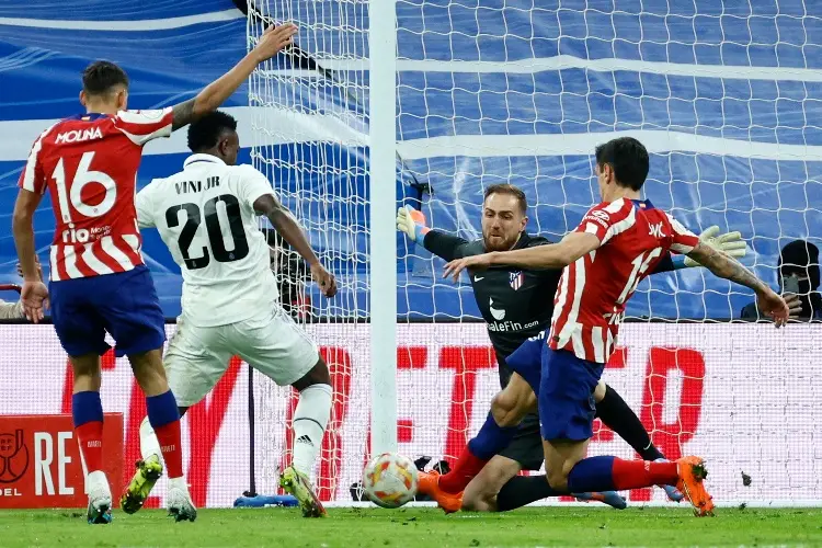 Atlético de Madrid vuelve a cargar contra los árbitros