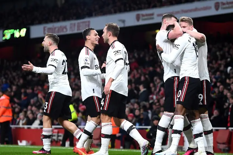 Casemiro lleva al United a los octavos de final