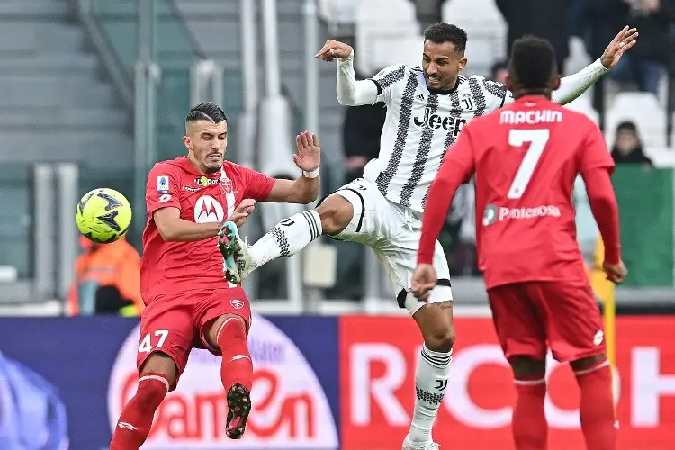 ¡Desastre! Juventus tropieza ante el humilde Monza 
