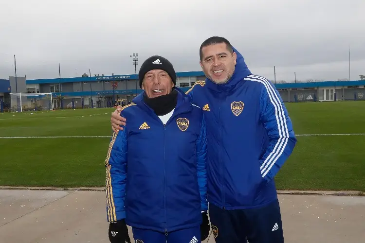 Ningún equipo de Argentina juega lindo: Riquelme