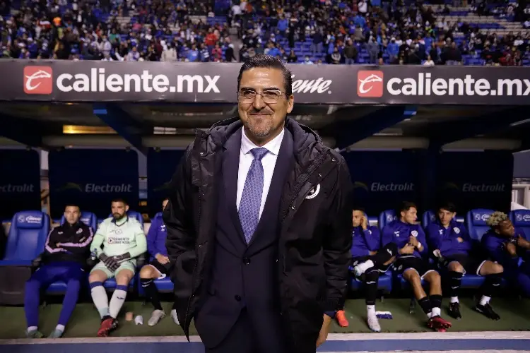 Joaquín Moreno está listo para quedarse al frente de Cruz Azul