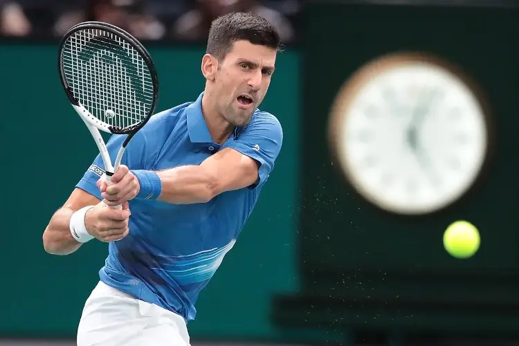 Djokovic se estrena con triunfo en Dubai