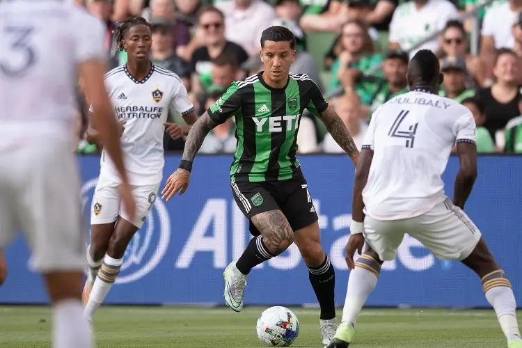 'Chicharito' y el Galaxy caen en su debut en la MLS 