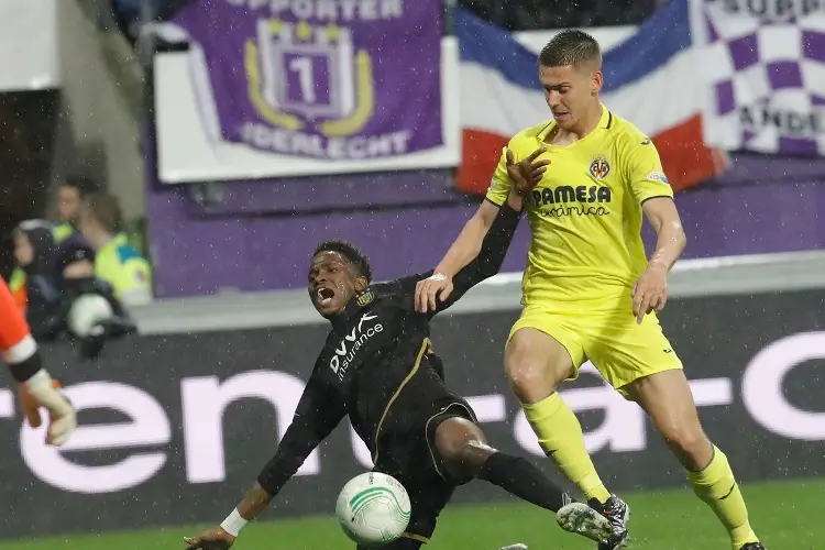 Villarreal saca el empate de Bélgica en la Conference League
