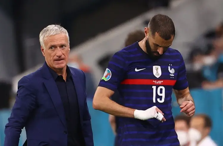 Benzema acusa a Deschamps de mentir