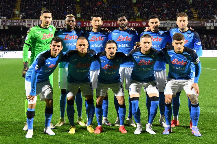 Napoli prohíbe entrada de aficionados alemanes para la Champions