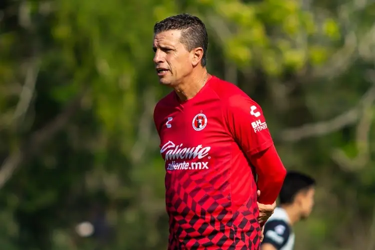Ex DT de Liga MX encuentra trabajo en una Selección Nacional