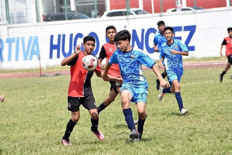 Delfines Veracruz gana en la Liga Nacional Juvenil sub-13